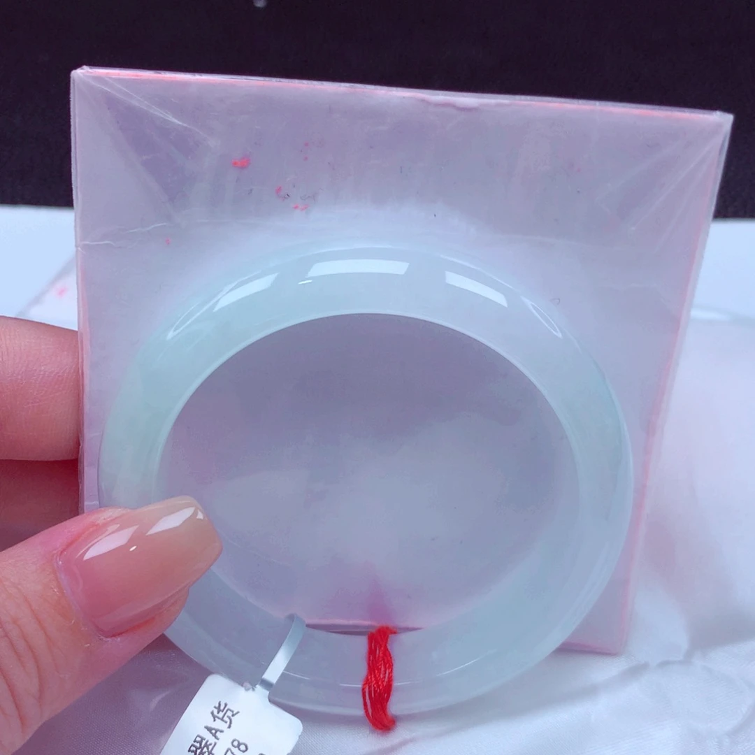 翡翠手镯未镶嵌手镯88