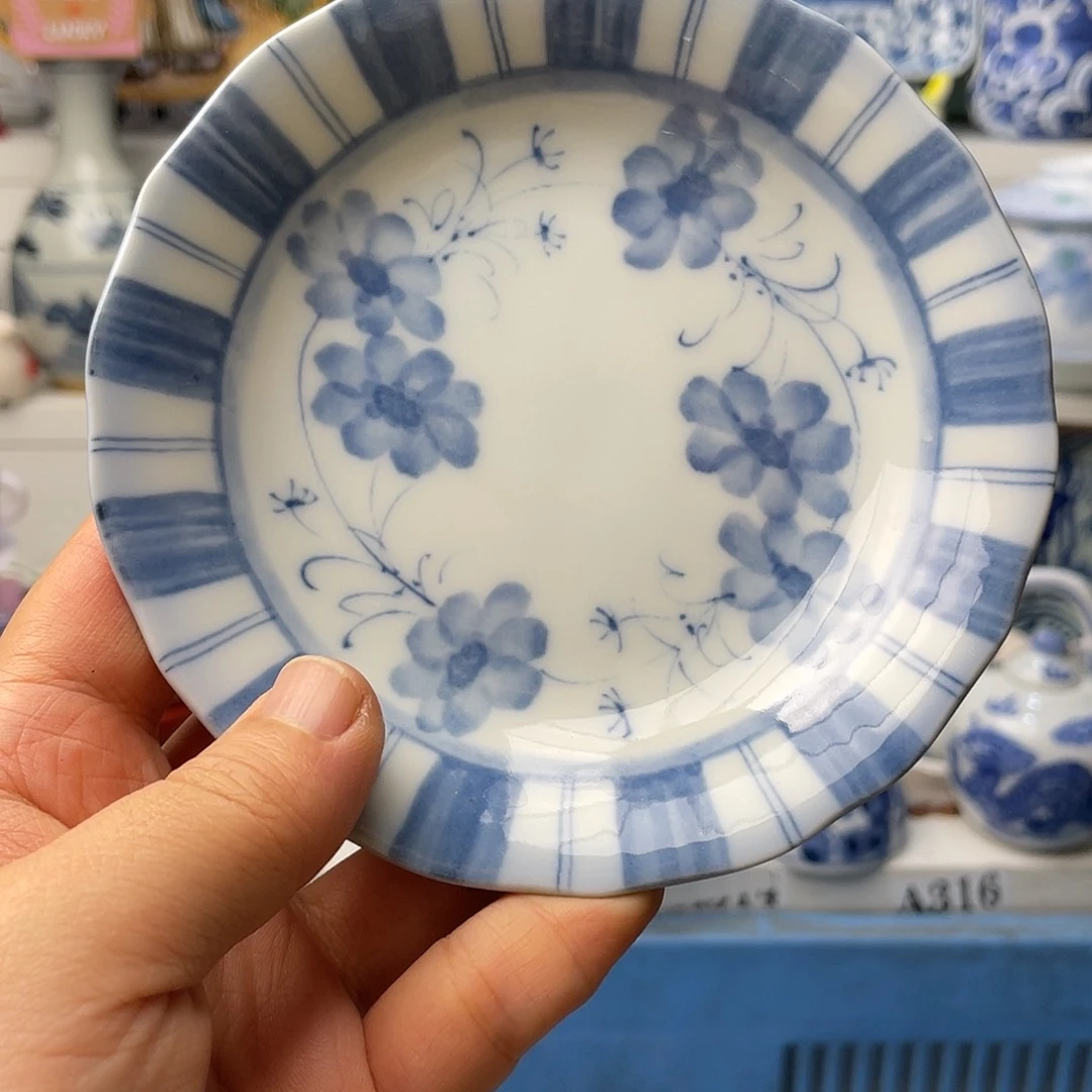 瓷片神****爱哈哈哈我真的不喜欢这样了吧啊