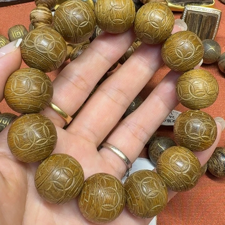 大叶紫檀（黑酸枝木类）