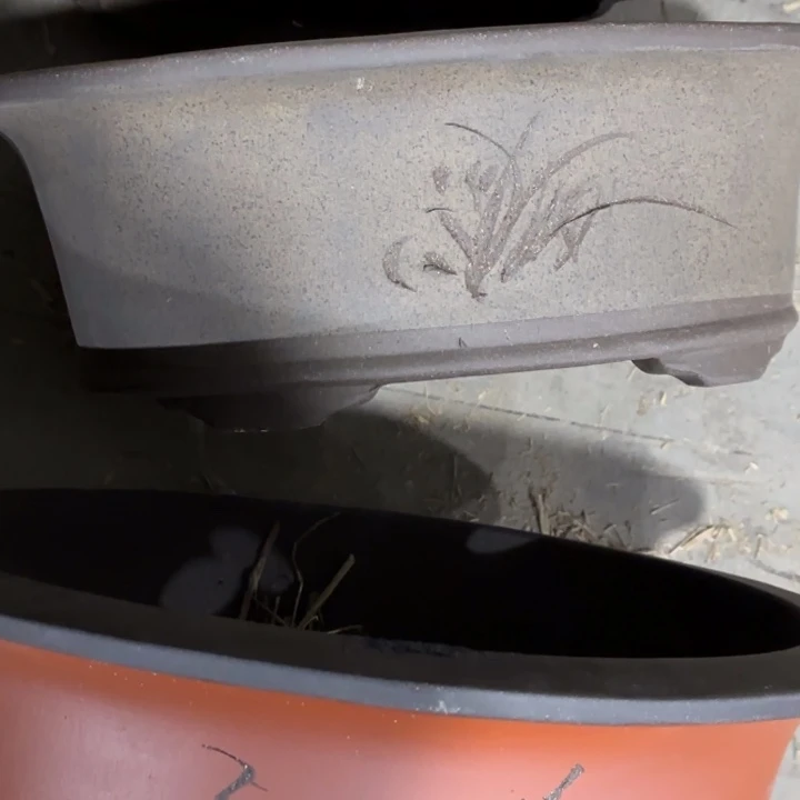 紫砂花盆            70-2红，豆沙