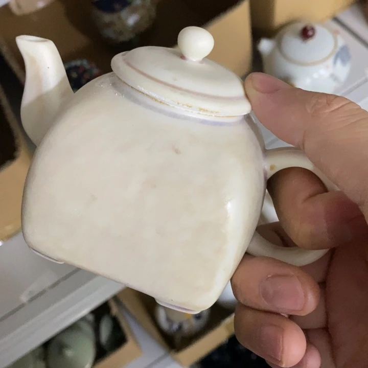 陶瓷艺术品及陶瓷壶