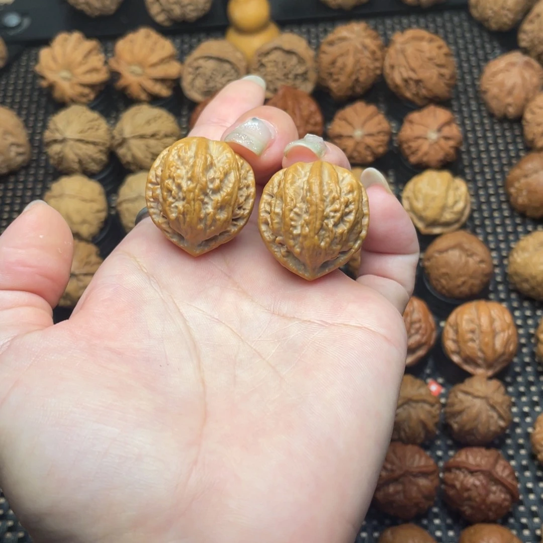 文玩把件爆筋小桃子