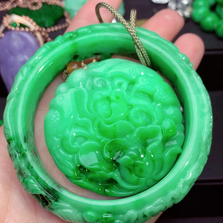 翡翠未镶嵌手镯手镯