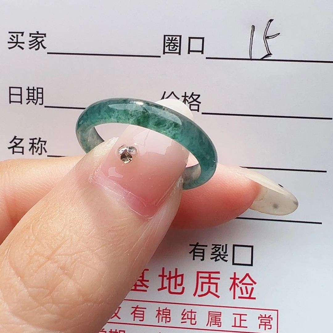 未镶嵌戒指翡翠戒指
