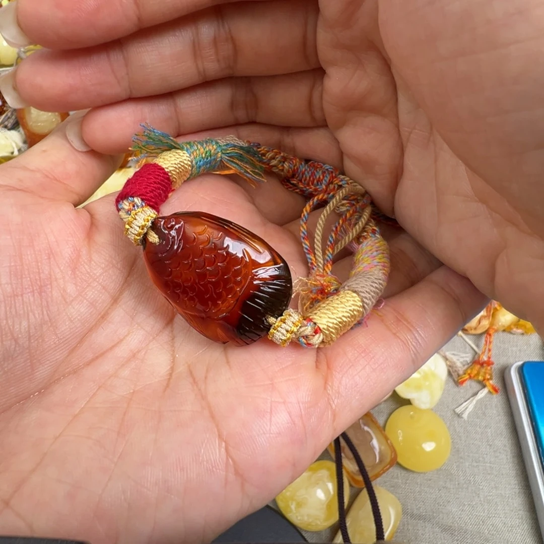 琥珀颈饰未镶嵌蜜蜡