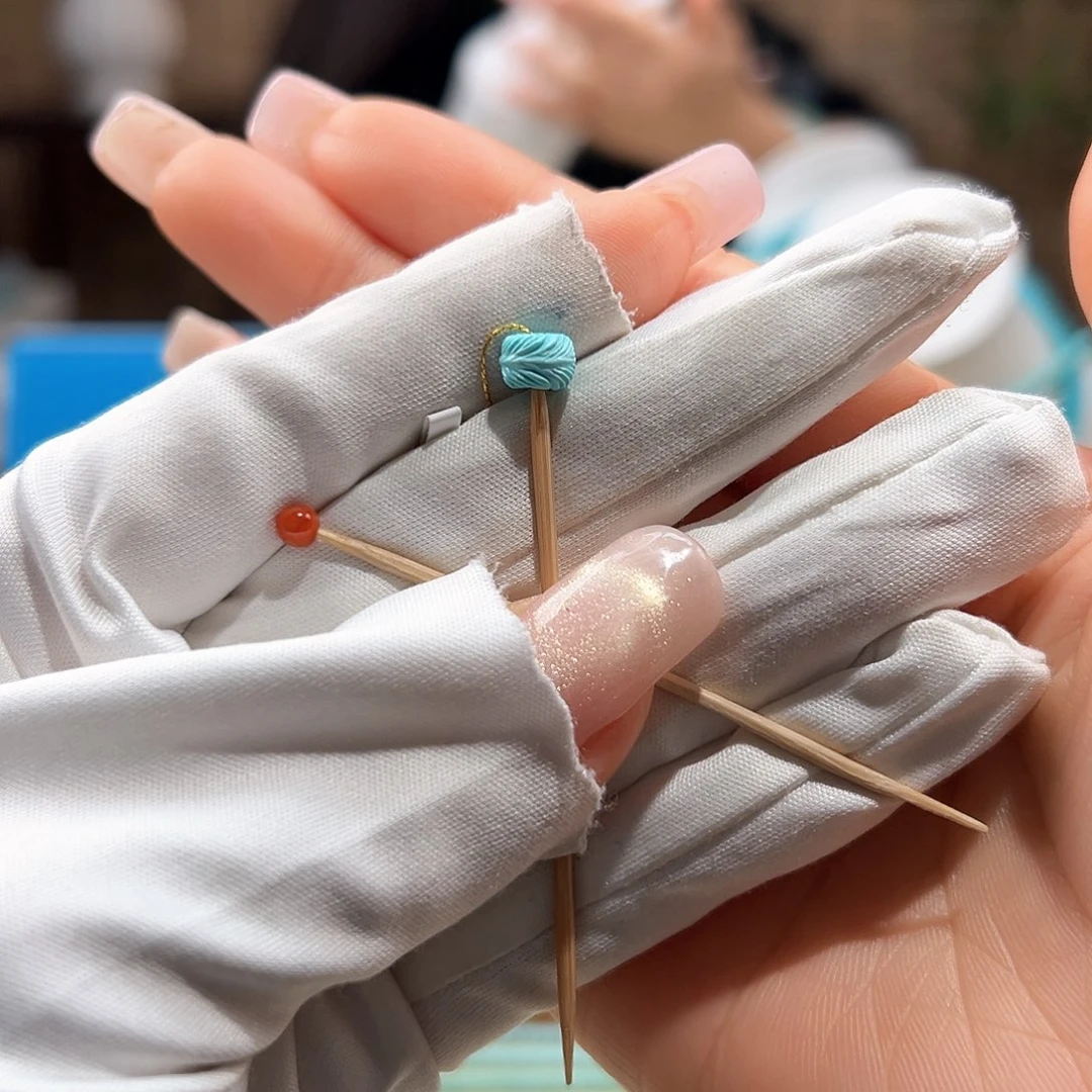 南红玛瑙未镶嵌15羽毛珠单珠放漏卡6+