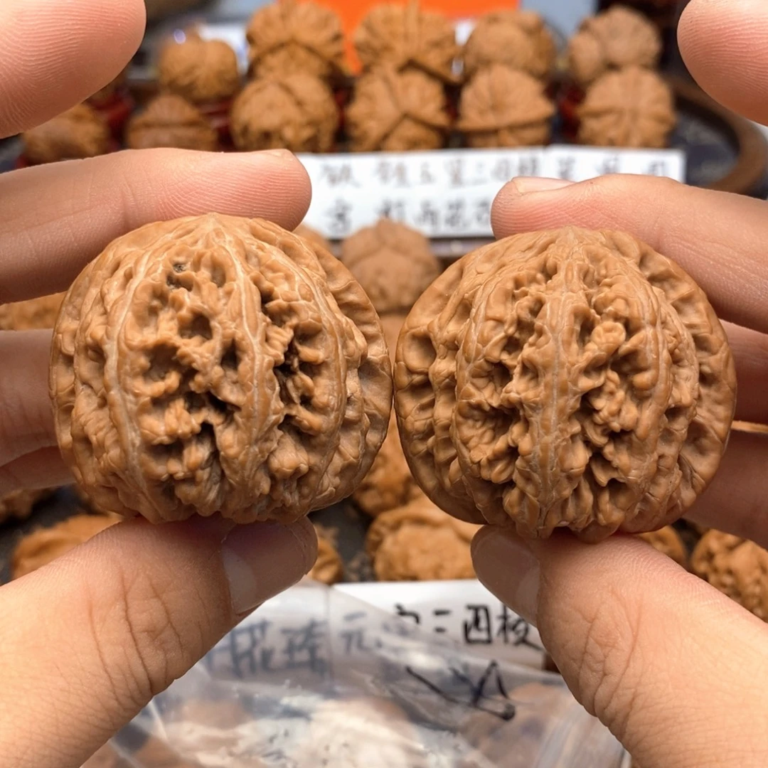 文玩核桃吊坠47尺 全品大粗筋 18