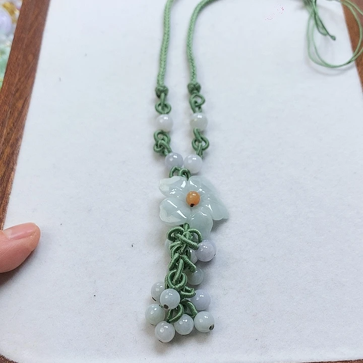 翡翠颈饰未镶嵌吊坠