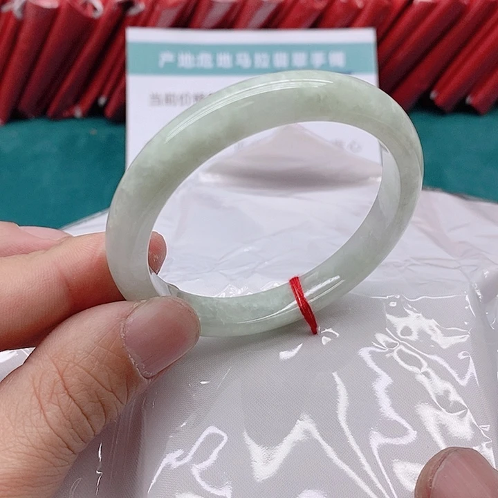 翡翠手镯未镶嵌无***WA23333333