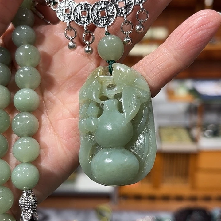 未镶嵌岫玉吊坠(赠链)