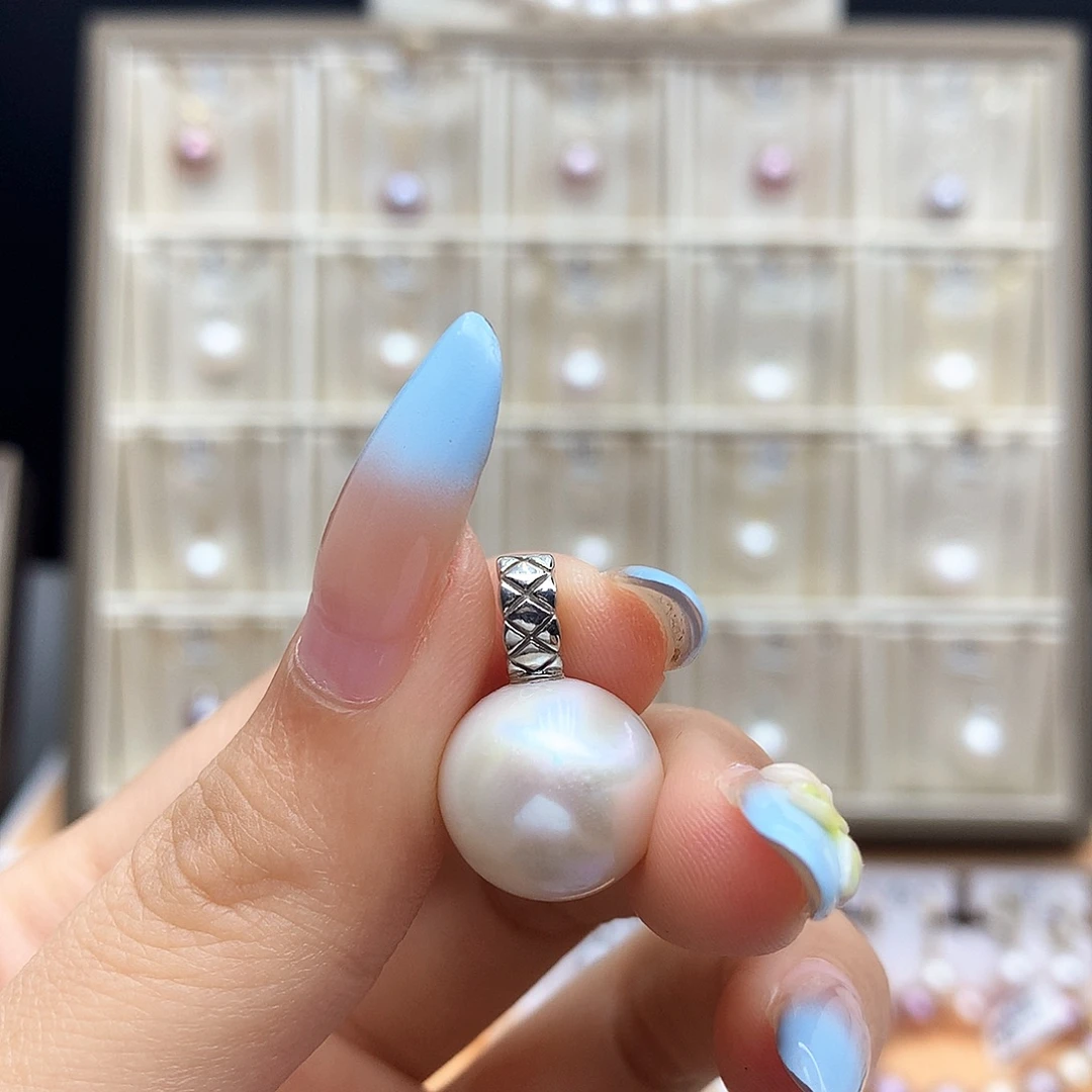 淡水珍珠合金颈饰