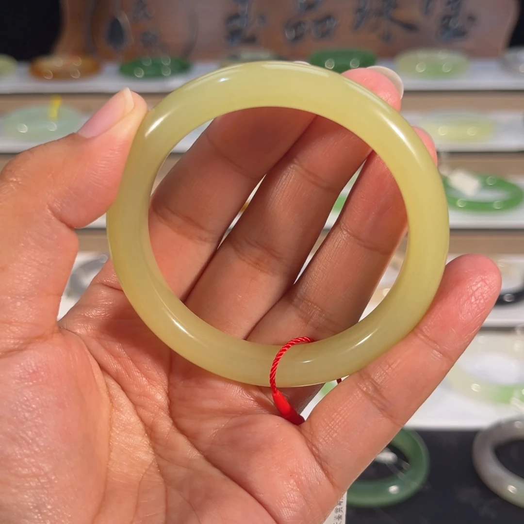 和田玉未镶嵌手镯鸡油黄