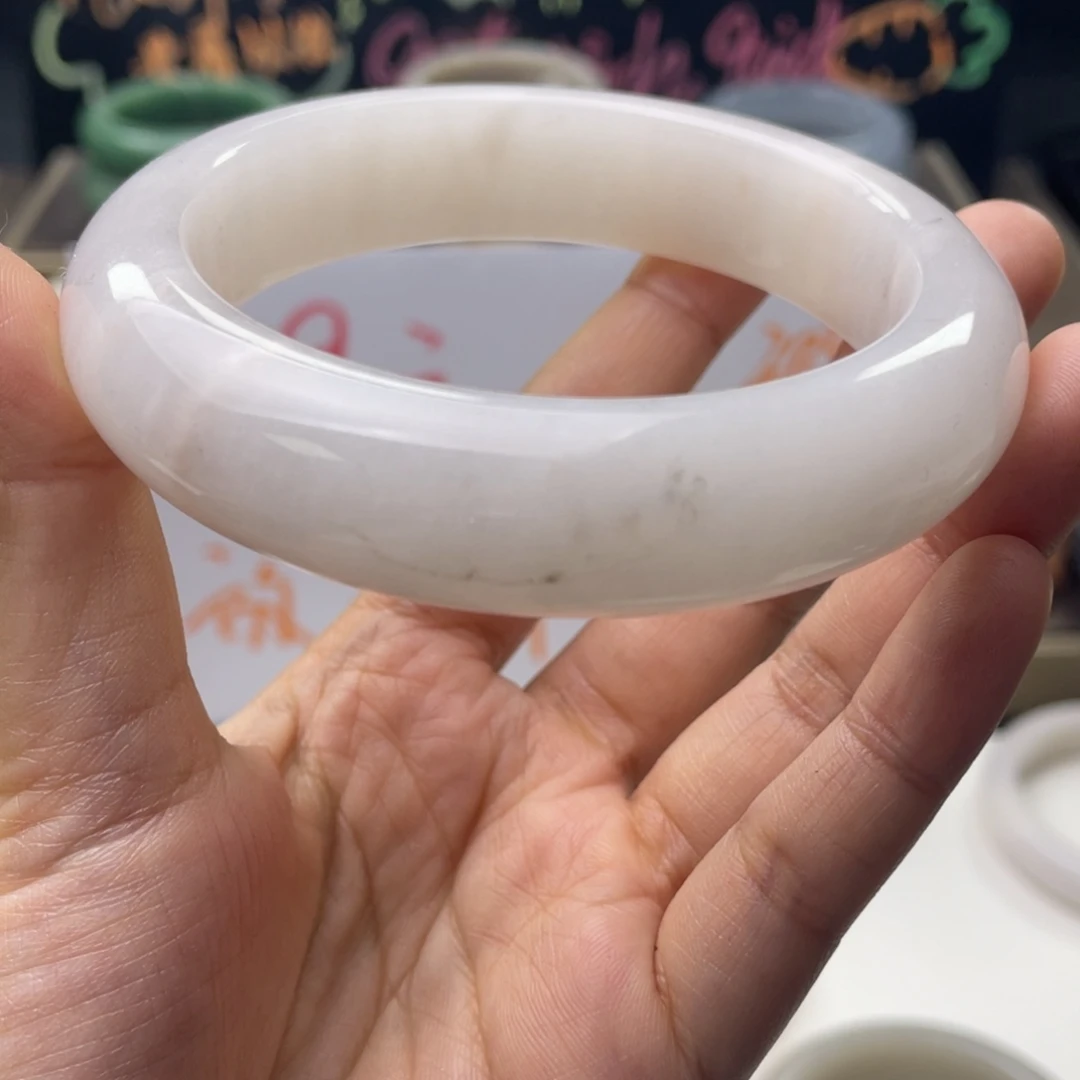 石英质玉（非洲翠）合金手镯60不退不换