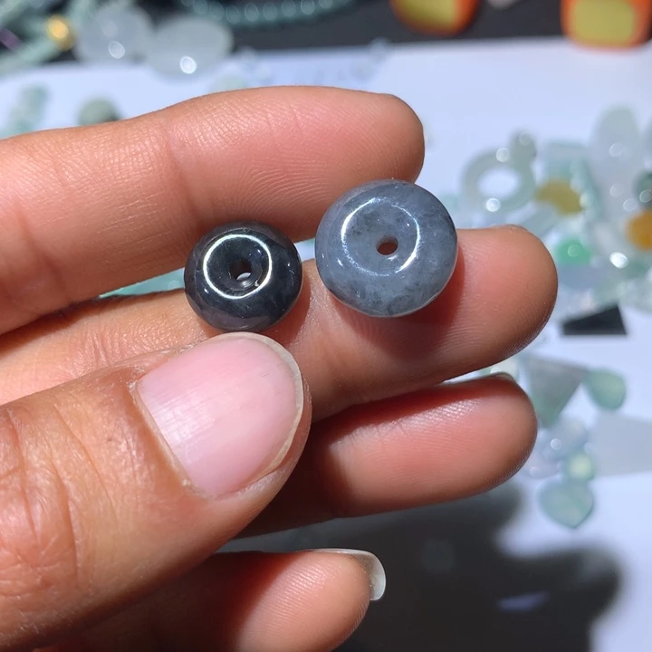 翡翠吊坠(不含链)未镶嵌乌鸡扣