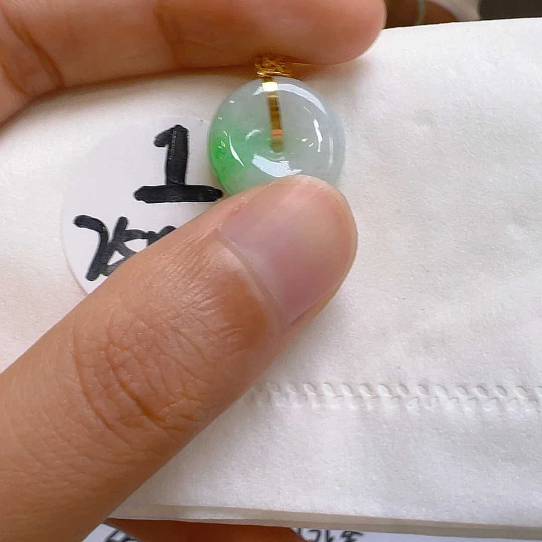翡翠18K金镶嵌吊坠(不含链)你
