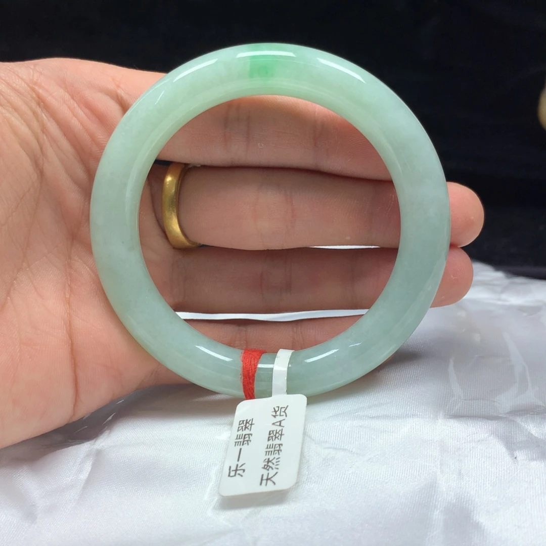 翡翠未镶嵌手镯（圆镯）54.1