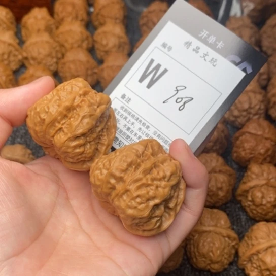 吊坠桃核我是第一百40