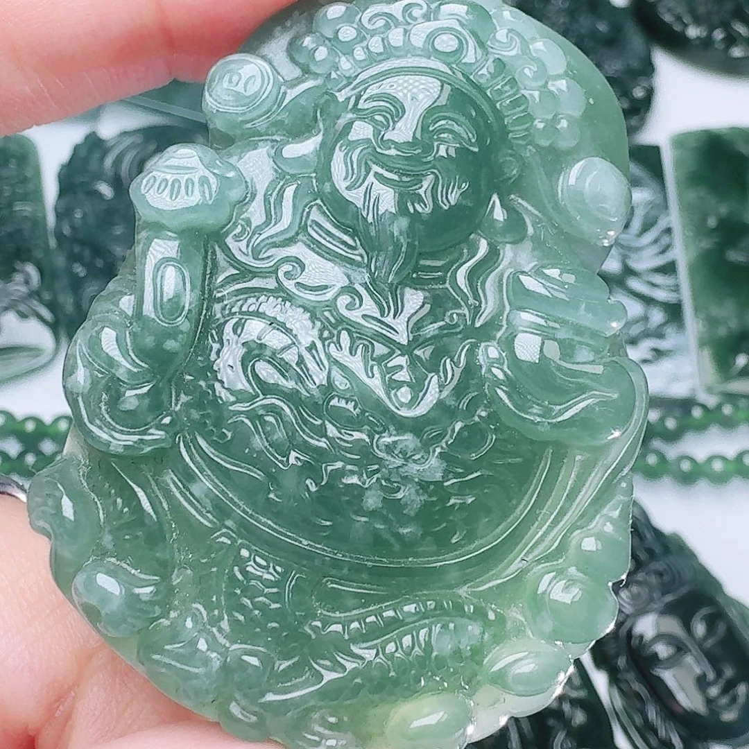 翡翠未镶嵌颈饰天然的A货翡翠多样性发其一