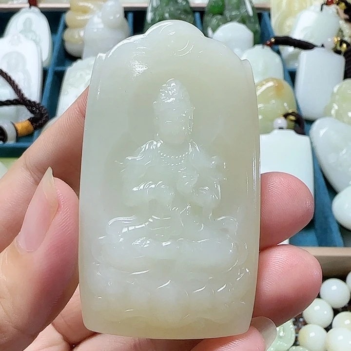 和田玉未镶嵌颈饰