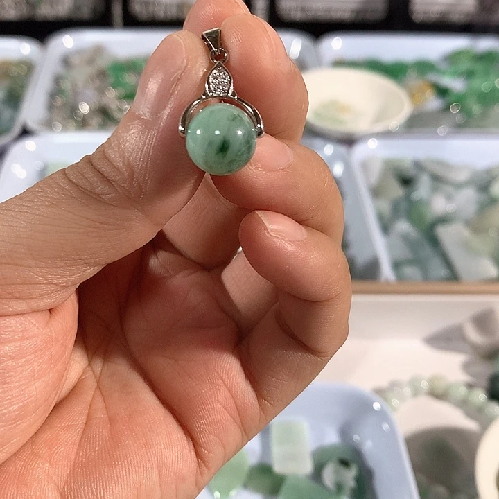 翡翠银S925镶嵌颈饰卡10。转运珠