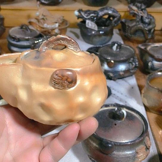 瓷片微瑕的太湖石宝瓶