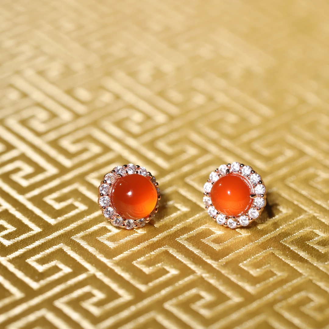 【小娟珠宝】f41冰红耳钉设计精美适合佩戴 tt04