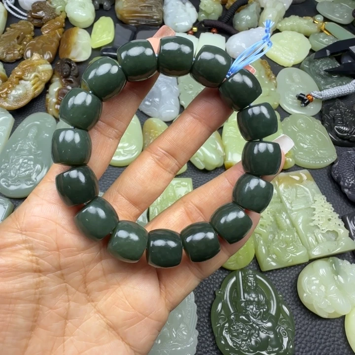 和田玉未镶嵌珠宝奇石卡14