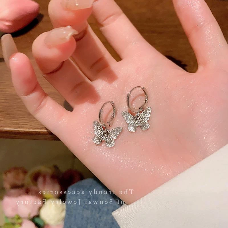 铜合金锆石耳饰 韩版仙银色蝴蝶耳扣女精致小巧百搭辣妹耳环高级i