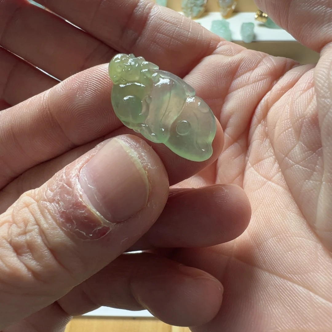 定制翡翠未镶嵌猴子