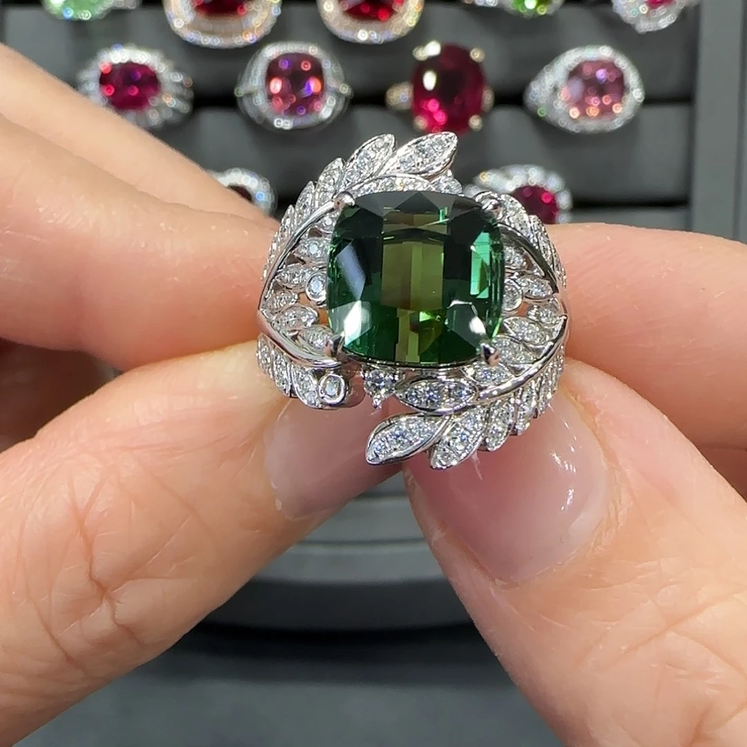 戒指18K金镶嵌碧玺5.71ct