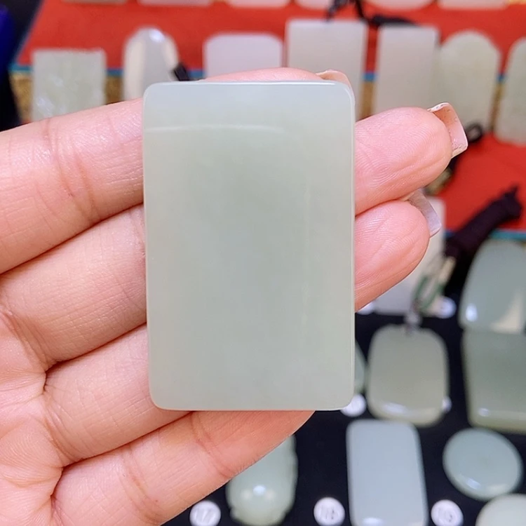 【闪购商品】颈饰未镶嵌和田玉