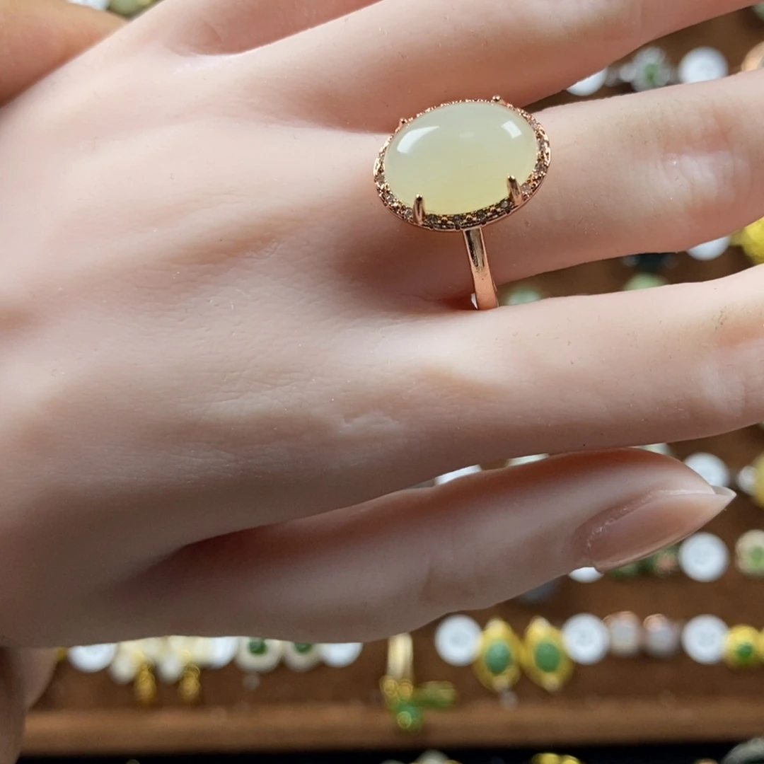 和田玉（青白玉）戒指合金