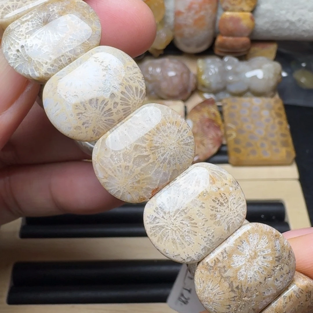 硅化玉未镶嵌纯天然色有机玉石保真色瑕疵特价不退换