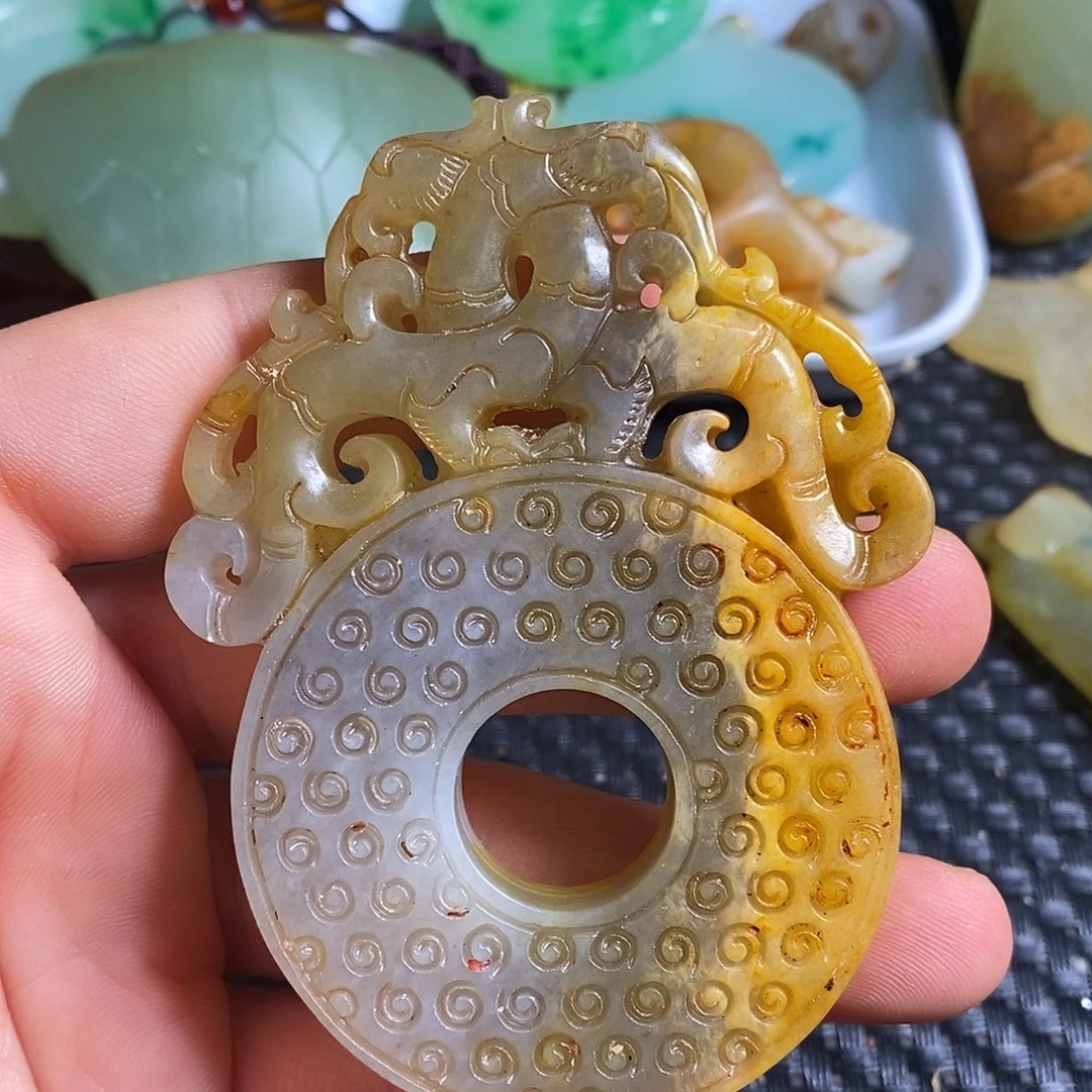 岫岩老玉（透闪石质玉）未镶嵌珠宝奇石