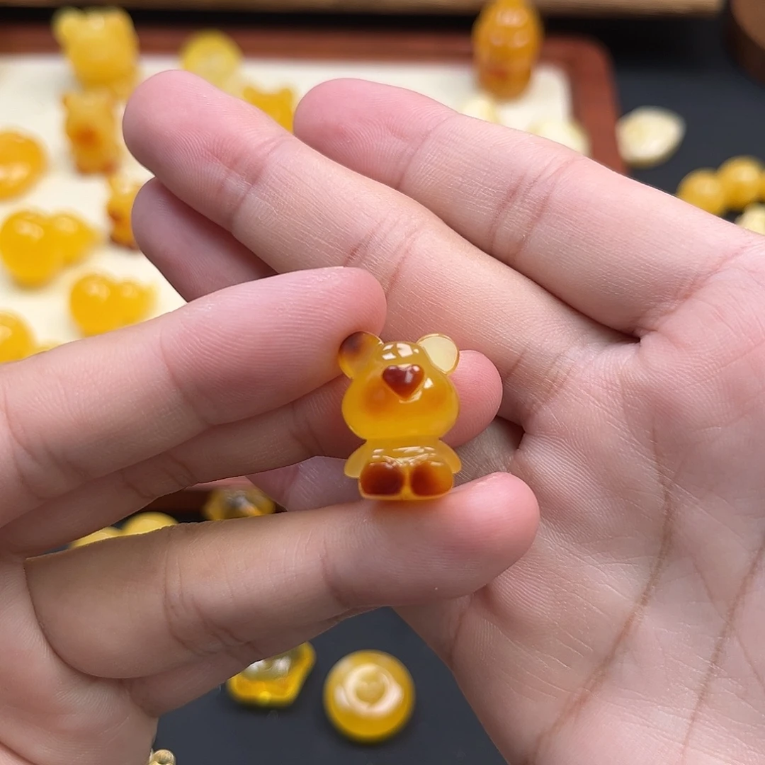 琥珀未镶嵌珠宝奇石