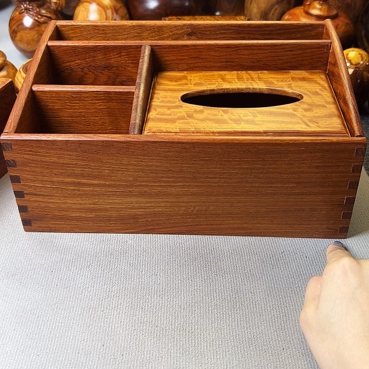 人**路缅甸花梨木纸巾盒一个