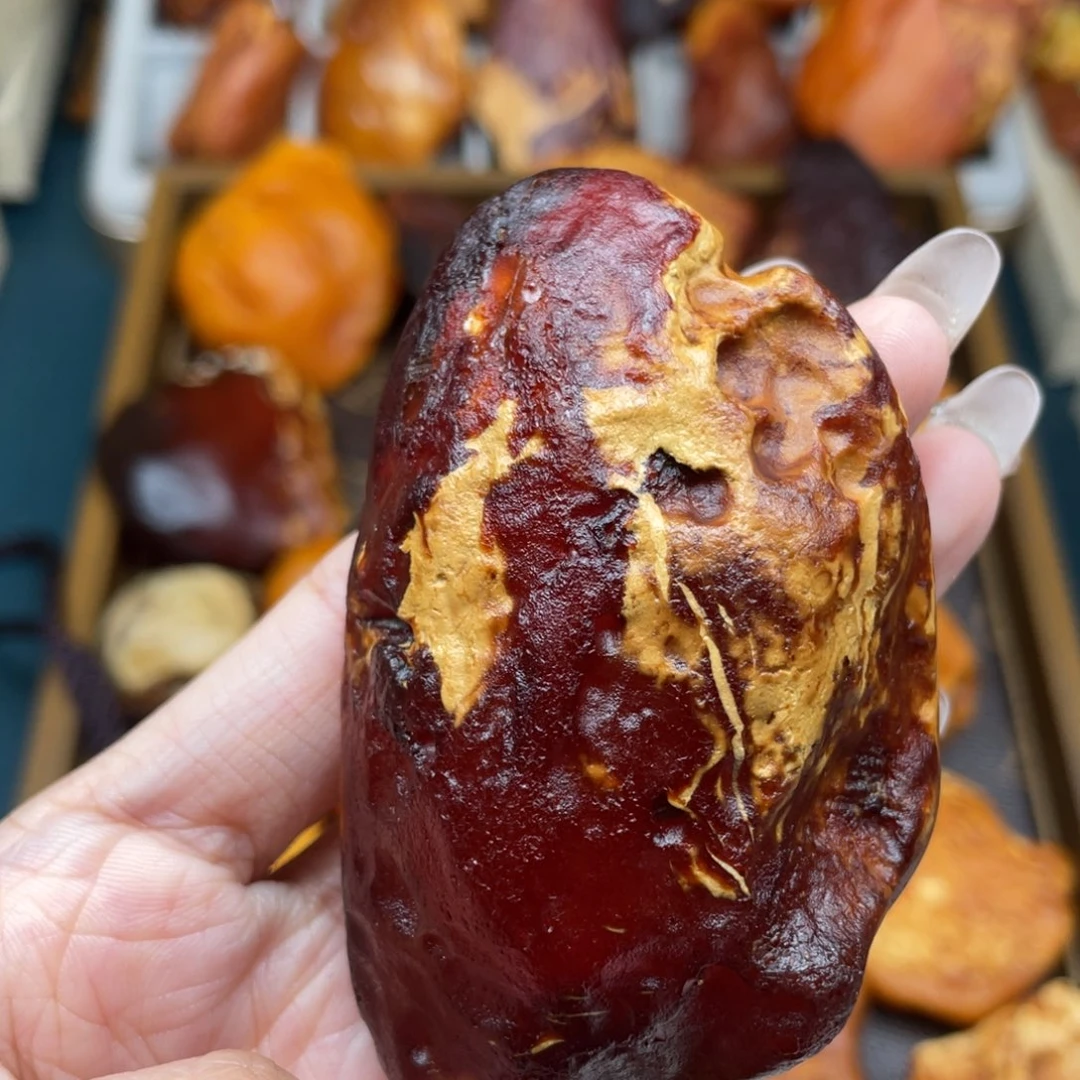 琥珀未镶嵌珠宝奇石