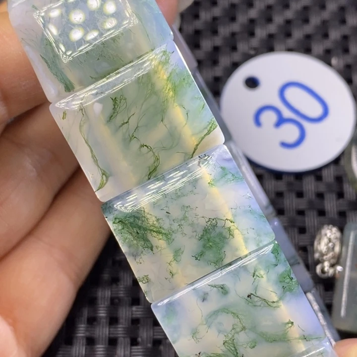 未镶嵌颈饰玛瑙/玉髓长**安