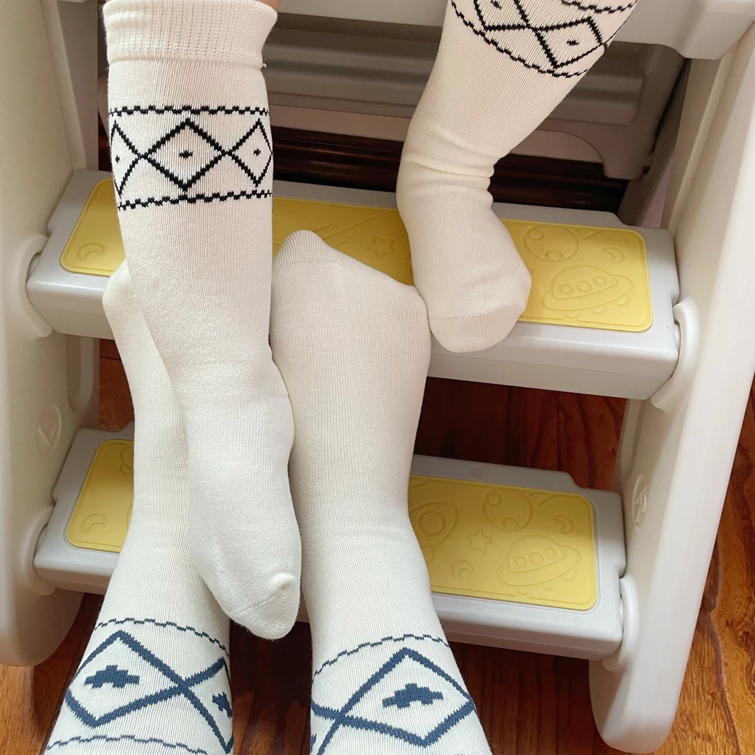 亲子款秋冬氛围中筒袜女学院风长袜菱形格男宝女宝无骨堆堆袜百搭