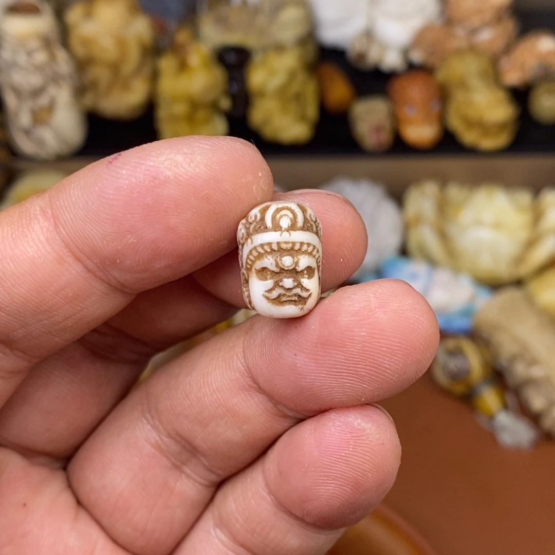 其他驼骨人工忙着