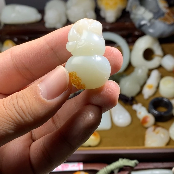 和田玉未镶嵌挂件