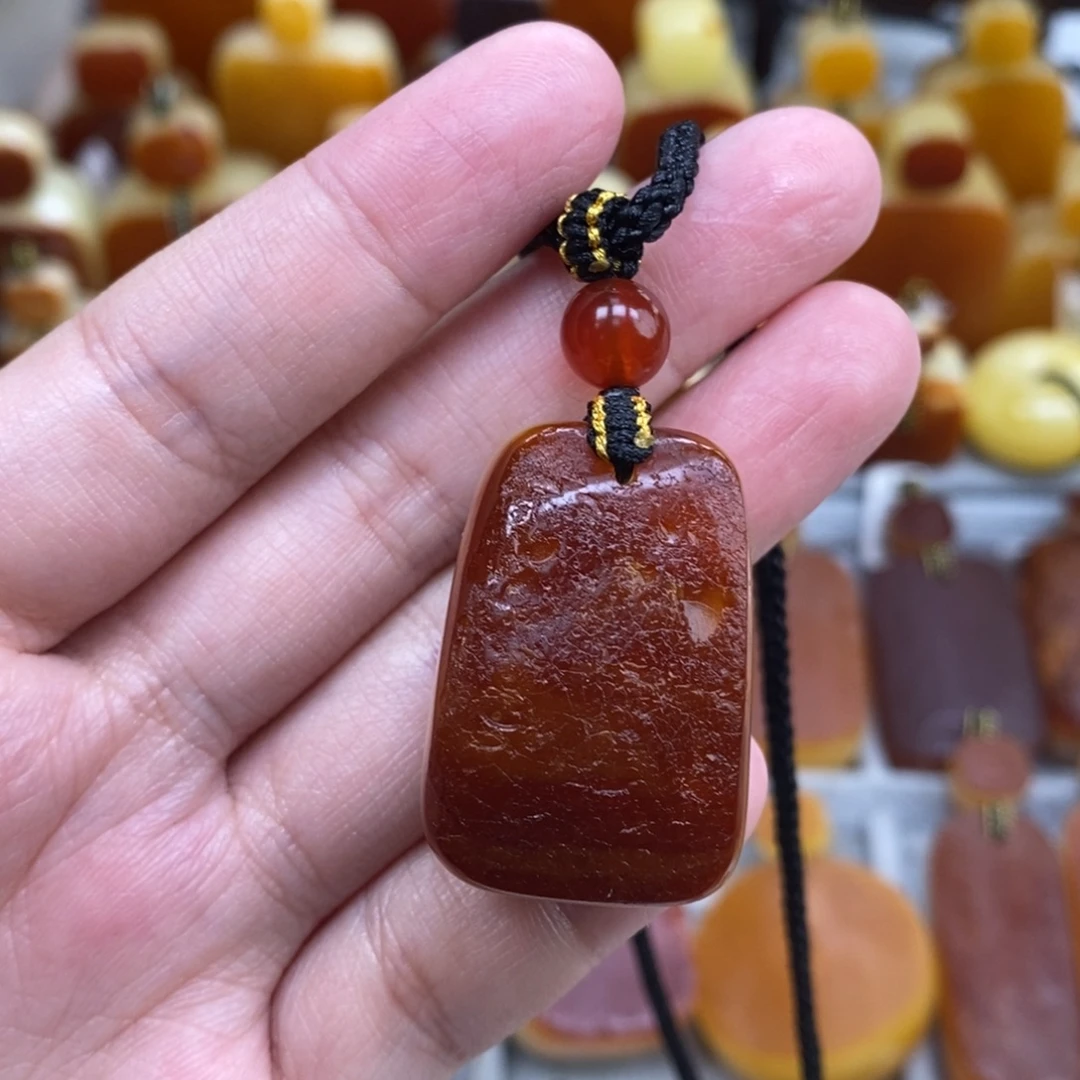 蜜蜡未镶嵌珠宝奇石