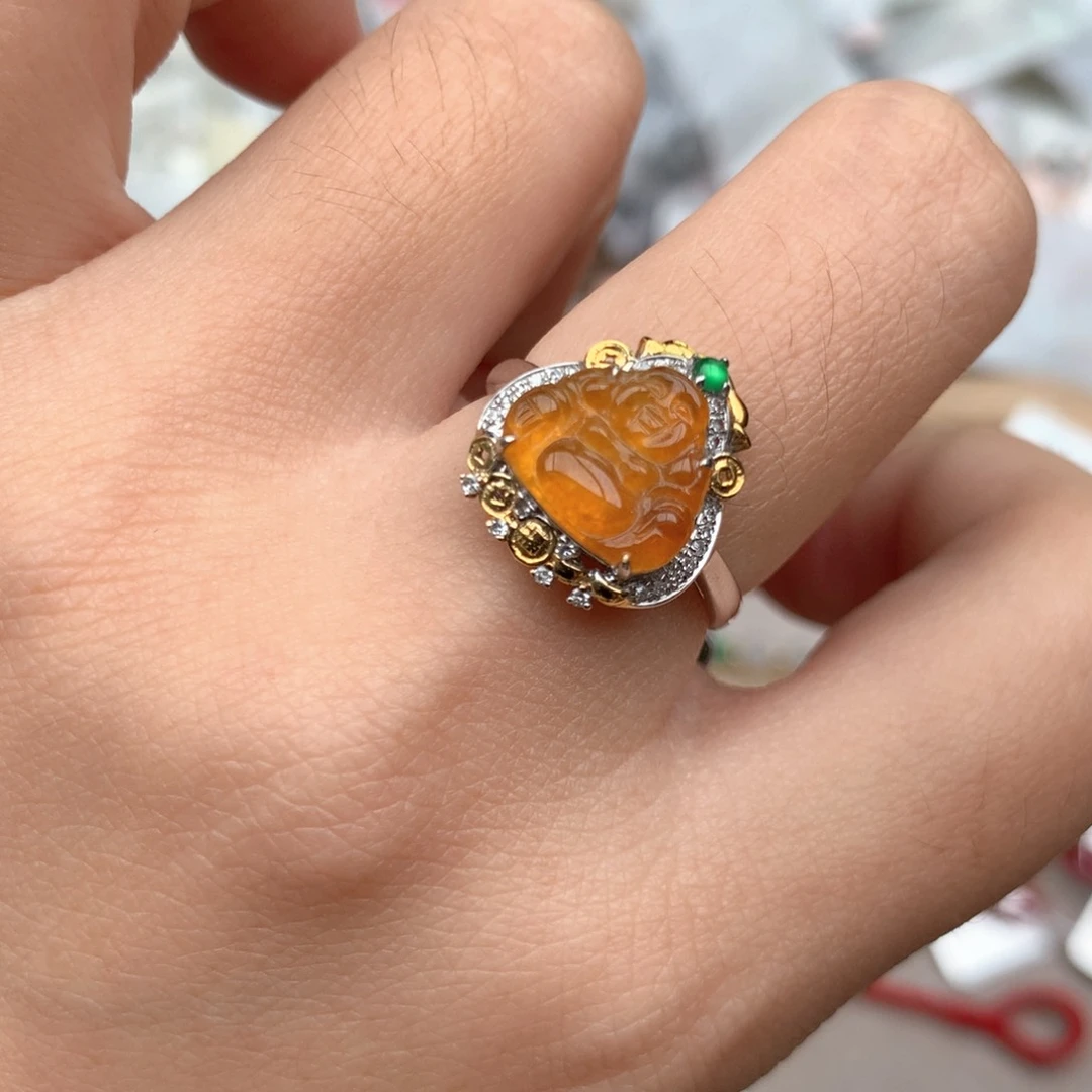 18K金镶嵌挂件翡翠