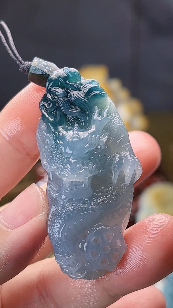 【新春好物】天然缅甸翡翠冰胶飘绿龙牌毛货买断需抛光尺寸52-21-15