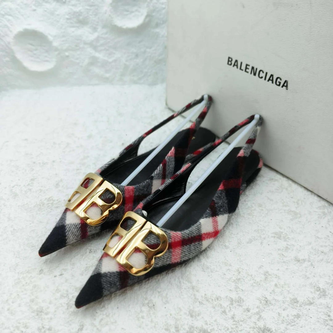 99新 Balenciaga/巴黎世家 38码/毛呢格纹平底鞋/A2864（盒子）