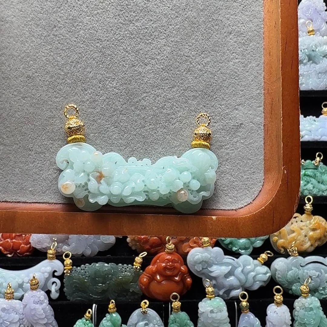 吊坠(赠链)未镶嵌翡翠