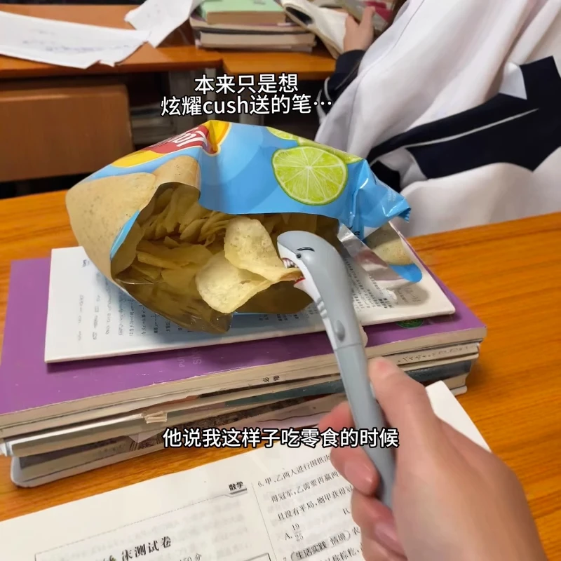 鲨鱼造型圆珠笔可爱鲨鱼头中性笔学生专用写字马克笔创意搞怪礼物