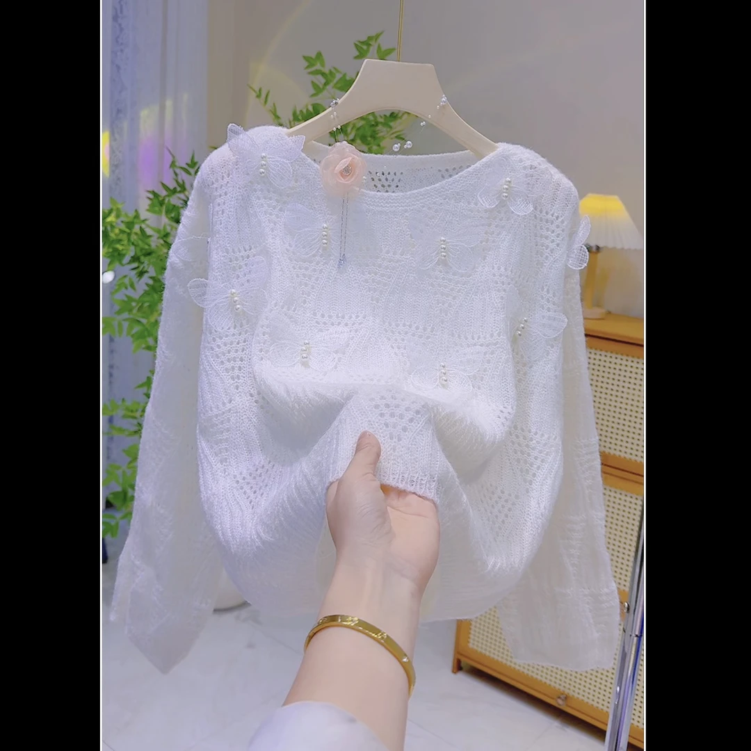 向-蝴蝶订珠甜美镂空针织衫春季新款长袖套头薄款罩衫上衣