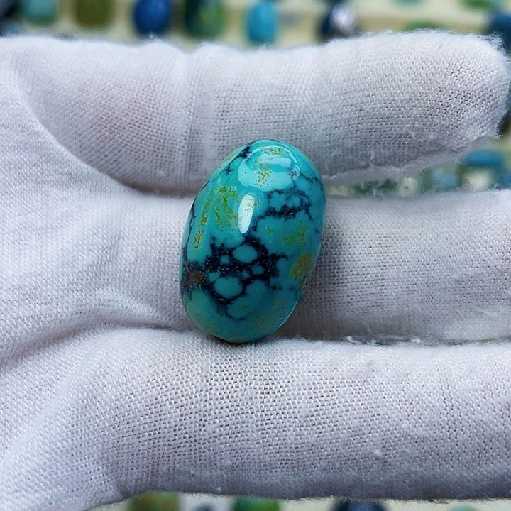 绿松石未镶嵌颈饰