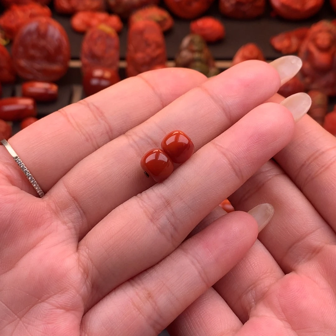 南红玛瑙未镶嵌川料原矿老型对珠8.5mm